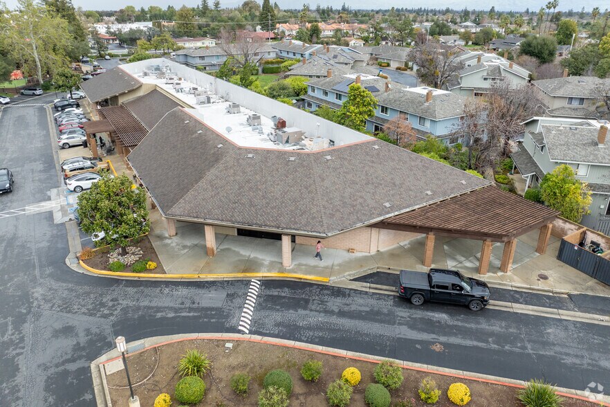 More Photos Of 12100-12180 Saratoga-Sunnyvale Rd, Saratoga Freestanding For Lease