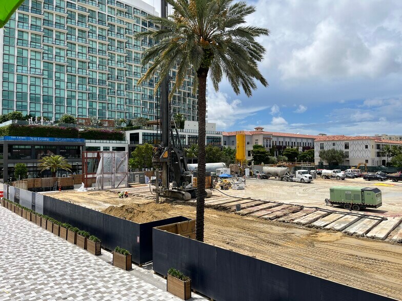 More Photos Of 10 City Pl, West Palm Beach Office For Lease