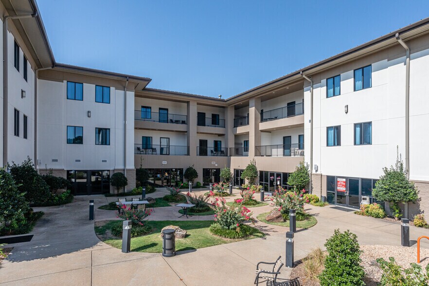 More Photos Of 1120 S Walton Blvd, Bentonville Apartments For Lease