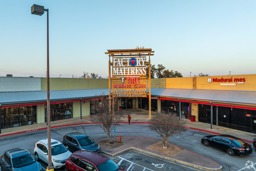 More Photos Of 13945 Research Blvd, Austin Unknown For Lease