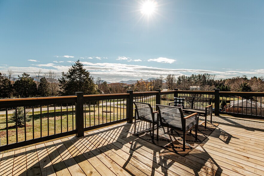 More Photos Of 7847 Rockfish Valley Hwy, Afton Hotel For Sale