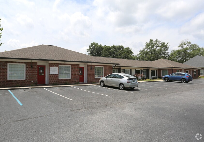 Primary Photo Of 2104-2112 Executive Park Dr, Opelika Office For Lease