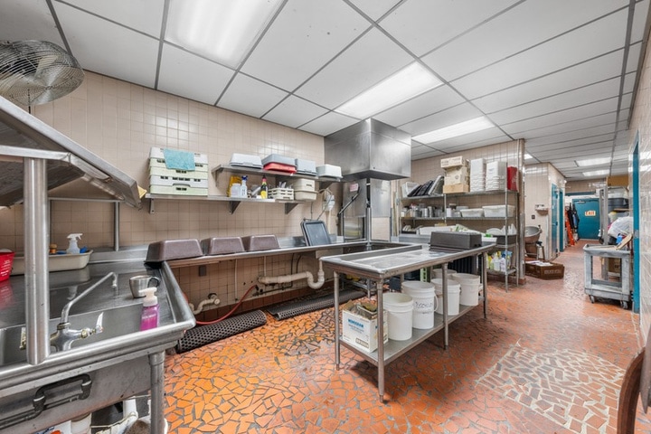 More Photos Of 11550 Us-15 501 Hwy, Chapel Hill Restaurant For Sale