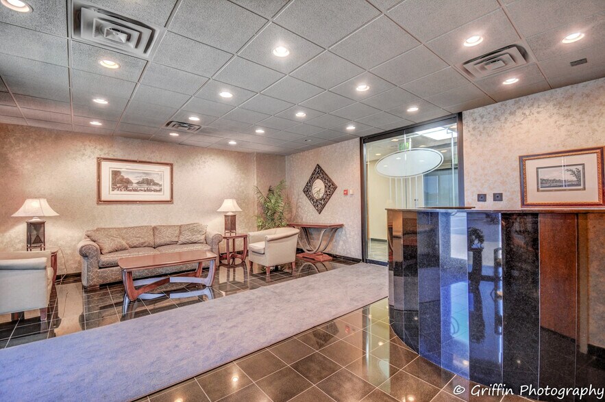 More Photos Of 6009 Financial Plz, Shreveport Office For Sale