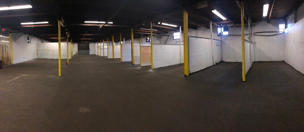 More Photos Of 1 Reisner Way, Clinton Manufacturing For Lease