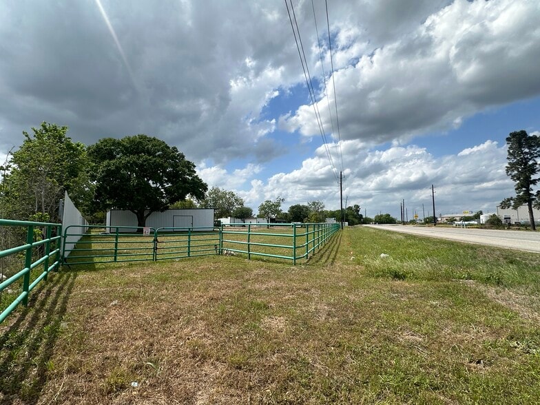 More Photos Of 2424 FM 359 Rd S, Brookshire Industrial For Lease