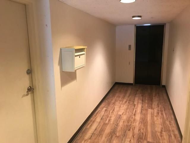 More Photos Of 1767 Market St, Redding Loft Creative Space For Lease
