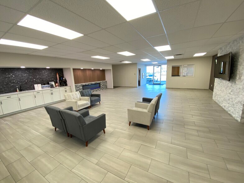 More Photos Of 2345 Southwest Blvd, Grove City Warehouse For Lease