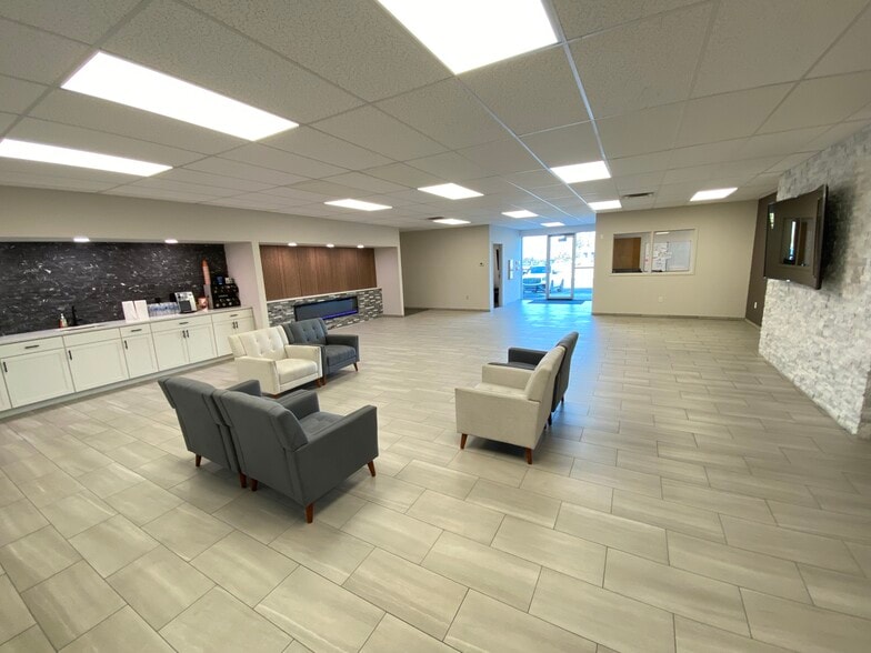 More Photos Of 2345 Southwest Blvd, Grove City Warehouse For Lease
