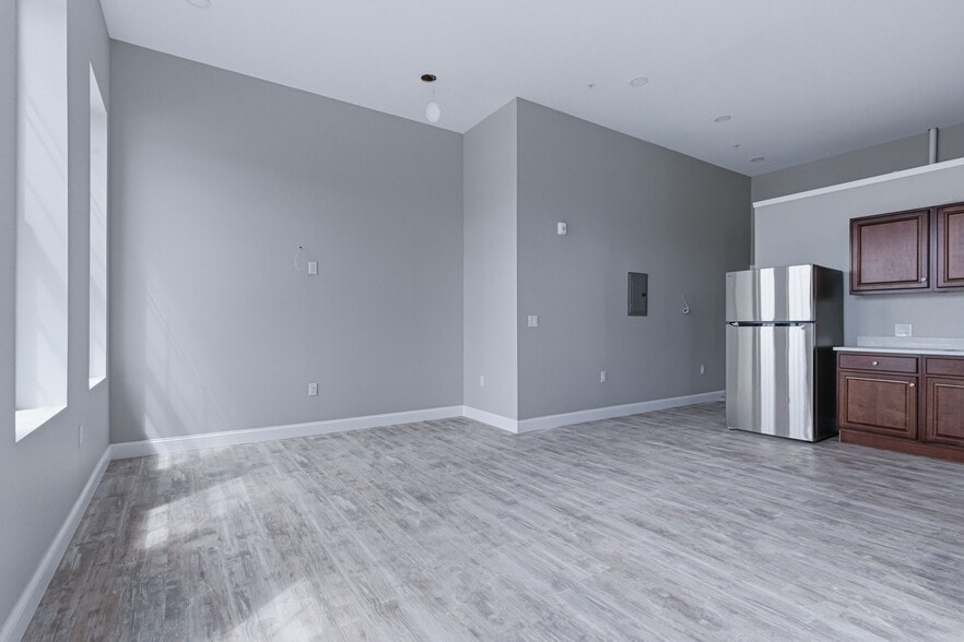 More Photos Of 387 Broad St, Central Falls Apartments For Sale