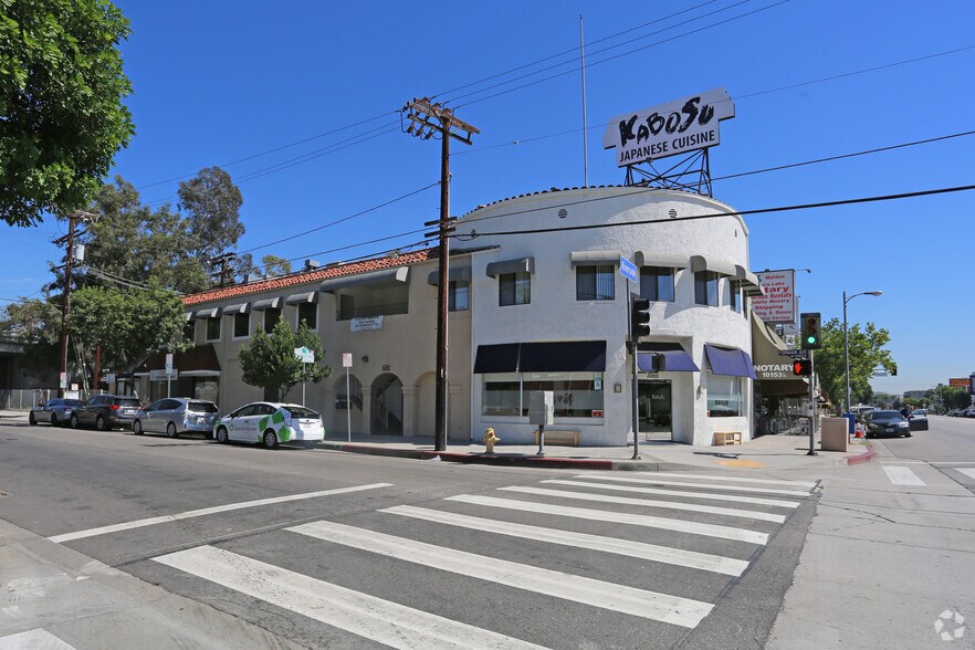 Primary Photo Of 4500-4508 Forman St, Toluca Lake Office For Lease