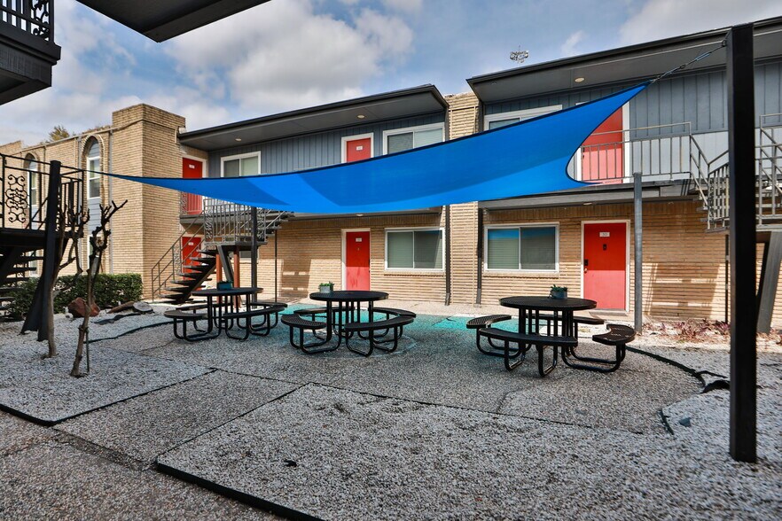 More Photos Of 9707 Timberside Dr, Houston Apartments For Sale