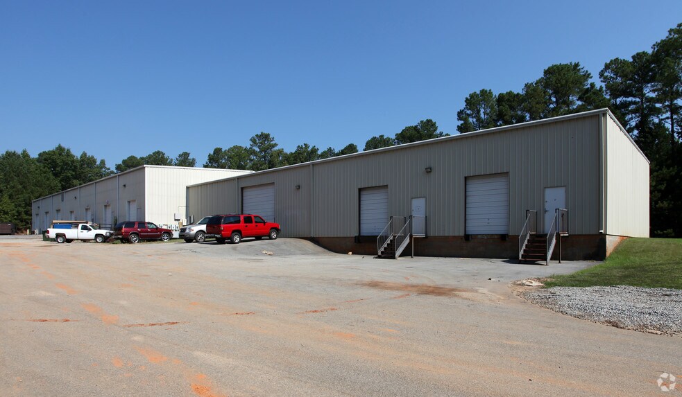 More Photos Of 3337 Air Park Rd, Fuquay Varina Light Manufacturing For Sale