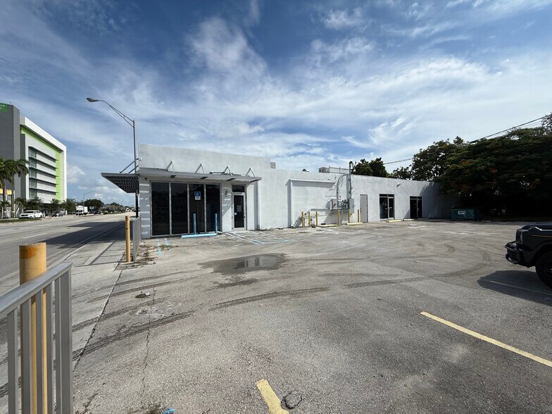 More Photos Of 69 NW 27th Ave, Miami Storefront Retail Office For Sale