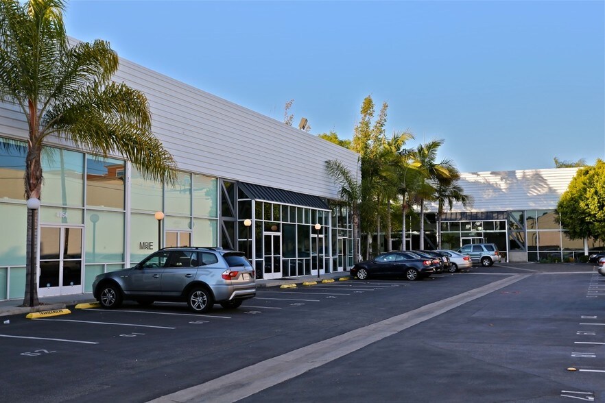 More Photos Of 4052-4058 Del Rey Ave, Marina del Rey Loft Creative Space For Lease