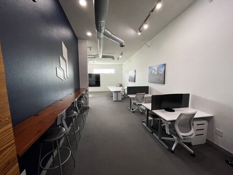 More Photos Of 3700 Thompson St, Austin Loft Creative Space For Lease