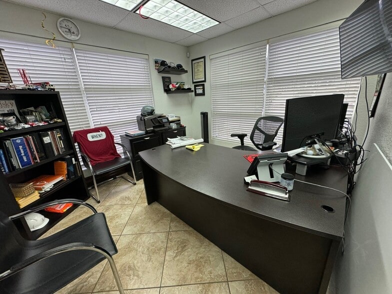More Photos Of 11379-11399 NW 122nd St, Medley Warehouse For Sale