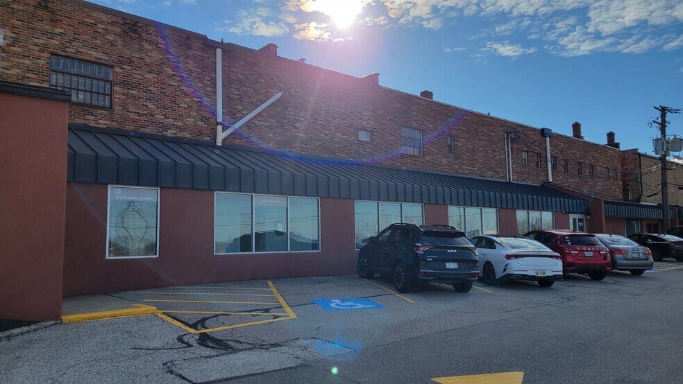 More Photos Of 7501-7537 Mentor Ave, Mentor General Retail For Lease