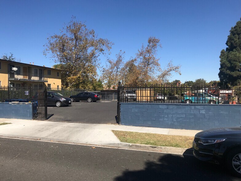 More Photos Of 8443 Crenshaw Blvd, Inglewood Office For Lease