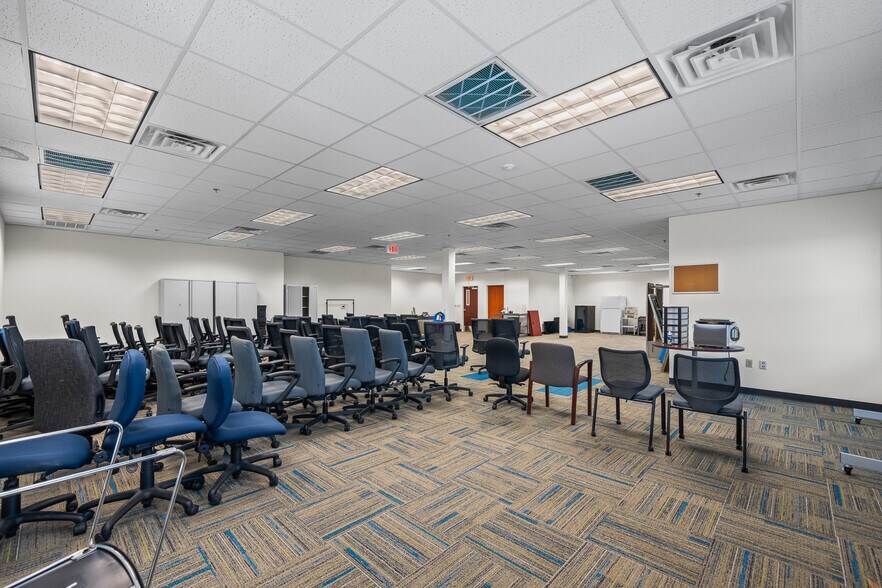 More Photos Of 7202 Slide Rd, Lubbock Medical For Lease