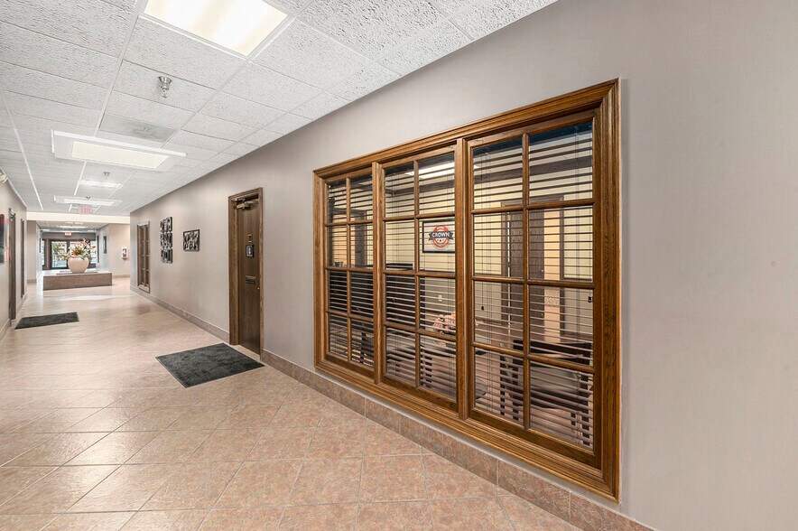 More Photos Of 115-125 E Park St, Olathe Office For Sale