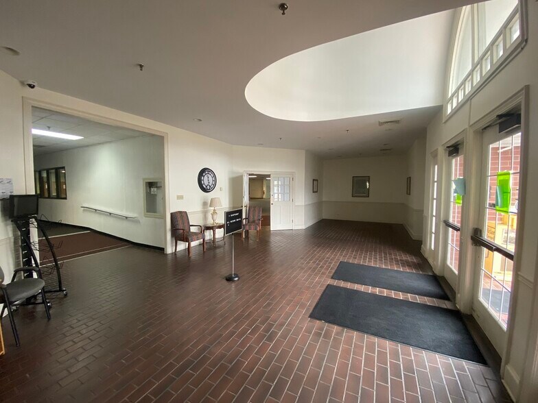 More Photos Of 1100 11th Ave Blvd SE, Hickory Warehouse For Sale