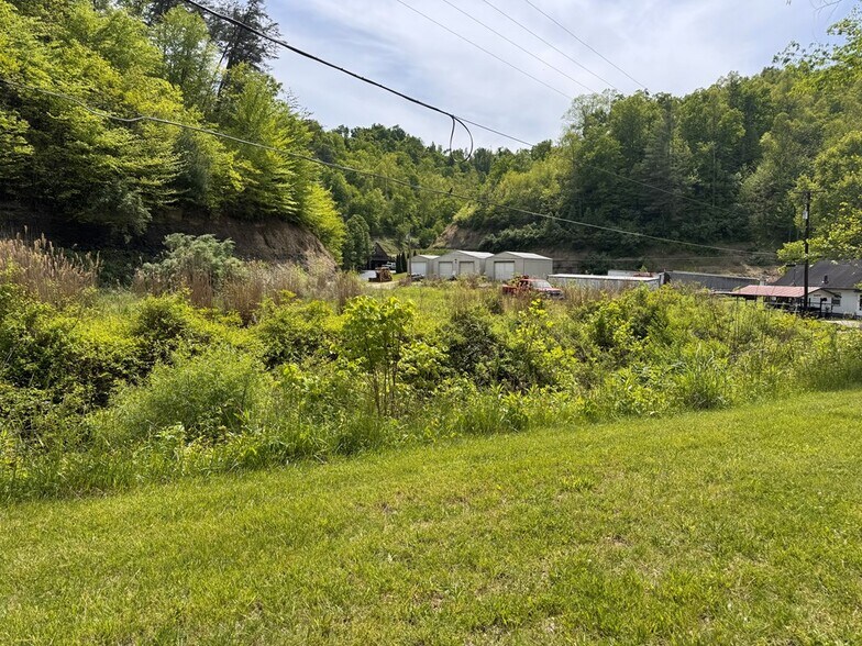 More Photos Of KY Rte 40 and Rte 580 Oil Springs, Oil Springs Land For Sale