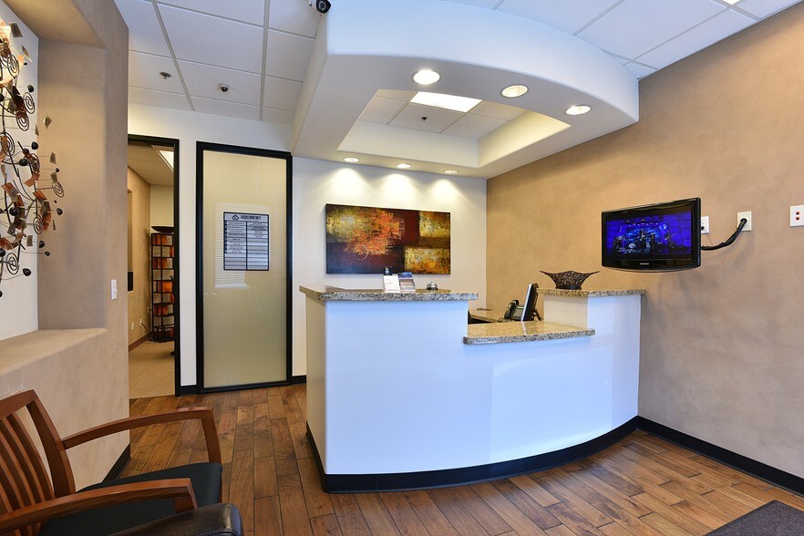 More Photos Of 34975 N North Valley Pky, Phoenix Medical For Lease