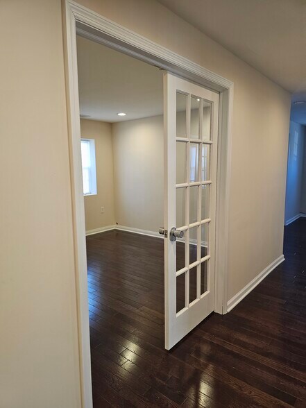 More Photos Of 27 S Royal Ave, Front Royal Medical For Lease