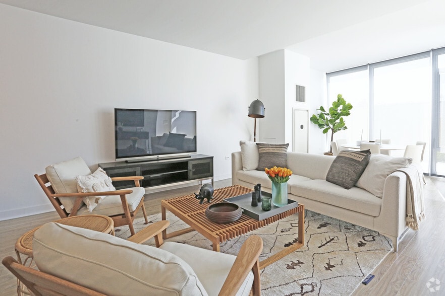 More Photos Of 720 S Wells St, Chicago Multifamily For Sale