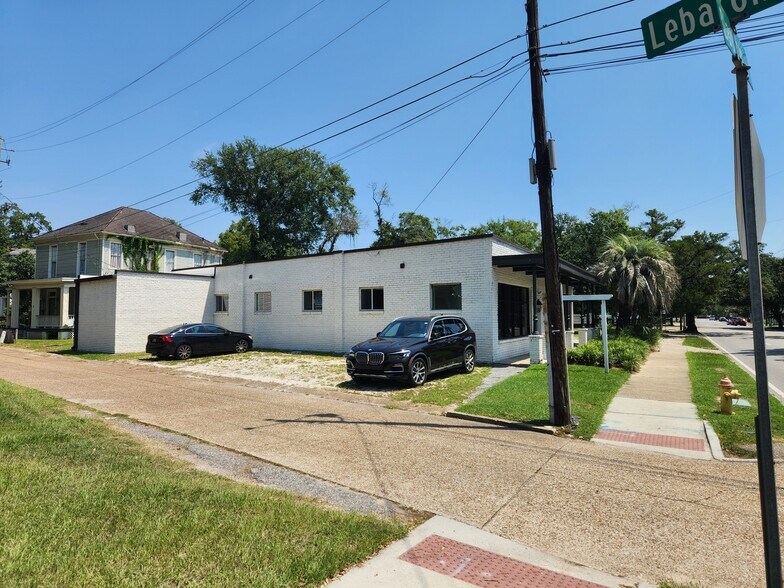 More Photos Of 920 Dauphin St, Mobile Office For Sale
