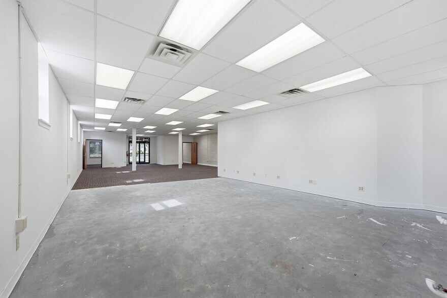 More Photos Of 197 E Morse St, Markle Office For Sale