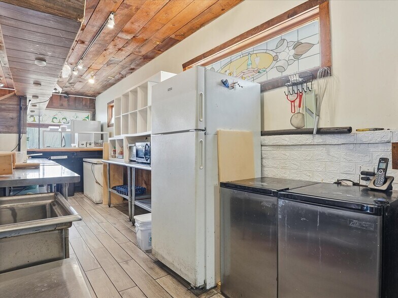 More Photos Of 1874 Route 611, Mount Pocono Restaurant For Sale