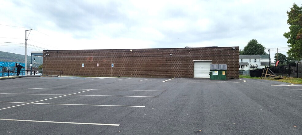 More Photos Of 302 N Empire Ct, Wilkes-Barre General Retail For Lease