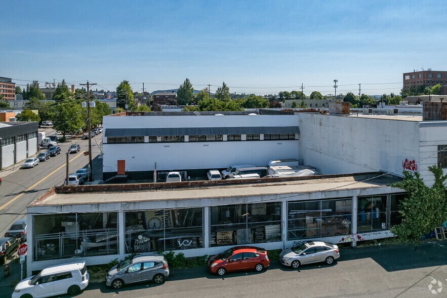 More Photos Of 239 SE Salmon St, Portland Warehouse For Lease