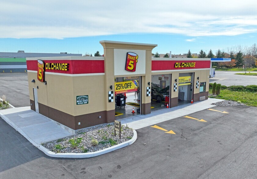 Primary Photo Of 330 NE 291 Hwy, Lee's Summit General Retail For Sale