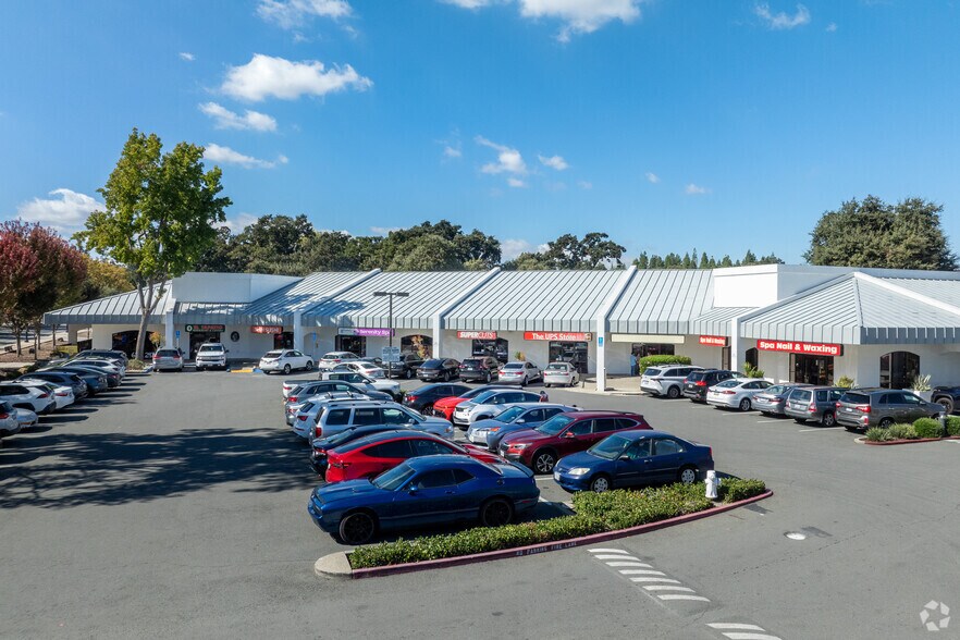 Primary Photo Of 30-60 Golf Club Rd, Pleasant Hill Storefront Retail Office For Lease