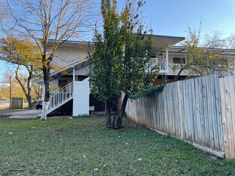 More Photos Of 613 Central Texas Expy, Lampasas Multifamily For Sale