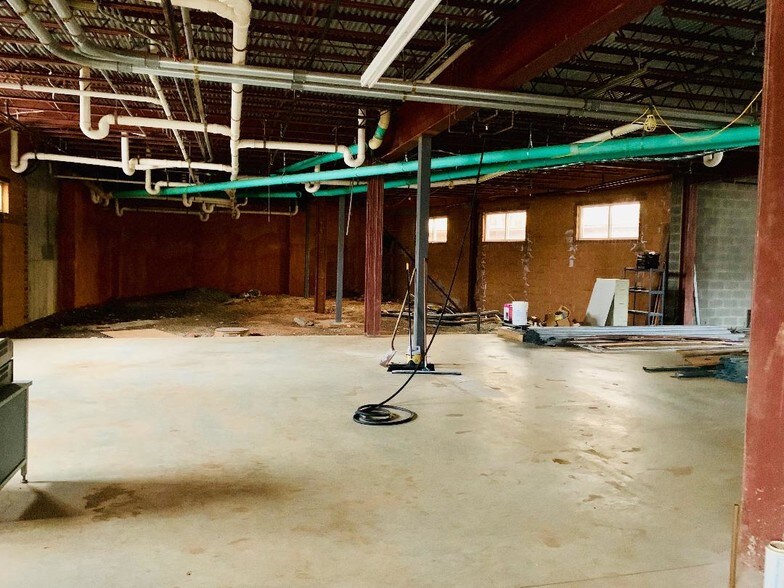 More Photos Of 200-208 W Fleming Dr, Morganton Unknown For Lease