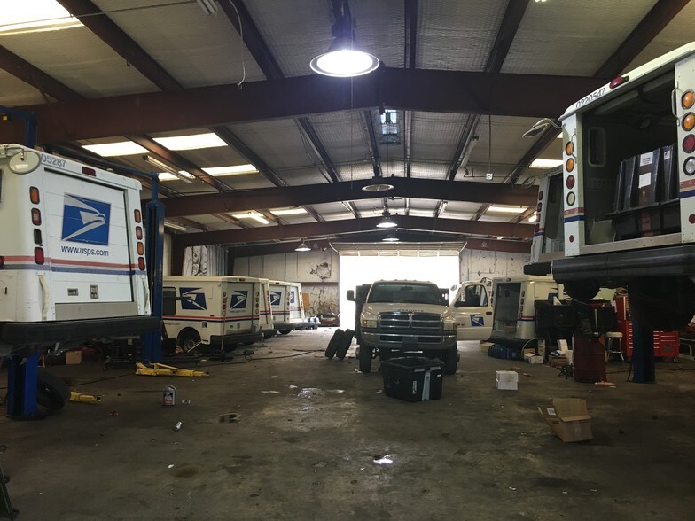 More Photos Of 5150 Boyd Blvd, Rowlett Warehouse For Lease