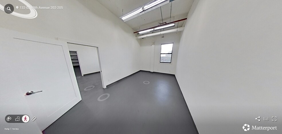 More Photos Of 13202 89th Ave, Richmond Hill Manufacturing For Lease