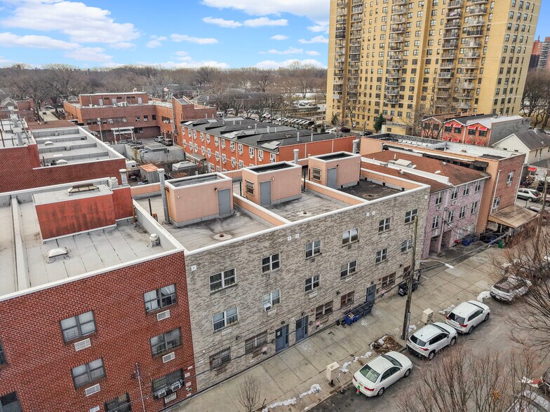 More Photos Of 1684 Banyer Pl, Bronx Apartments For Sale