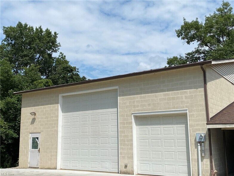 More Photos Of 5325 13th St SW, Canton Apartments For Lease