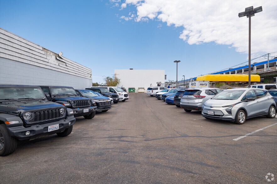 More Photos Of 1120 W Laurel St, San Diego Auto Dealership For Lease
