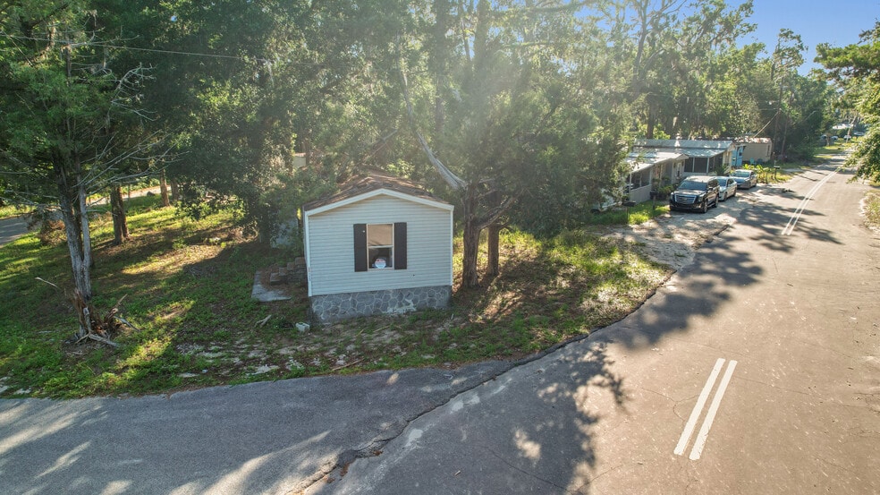 More Photos Of 224 SE Davie Ct, Lake City Manufactured Housing Mobile Home Park For Sale
