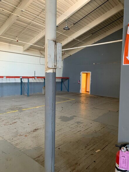 More Photos Of 133 Winthrop Ave, West Warwick Warehouse For Lease