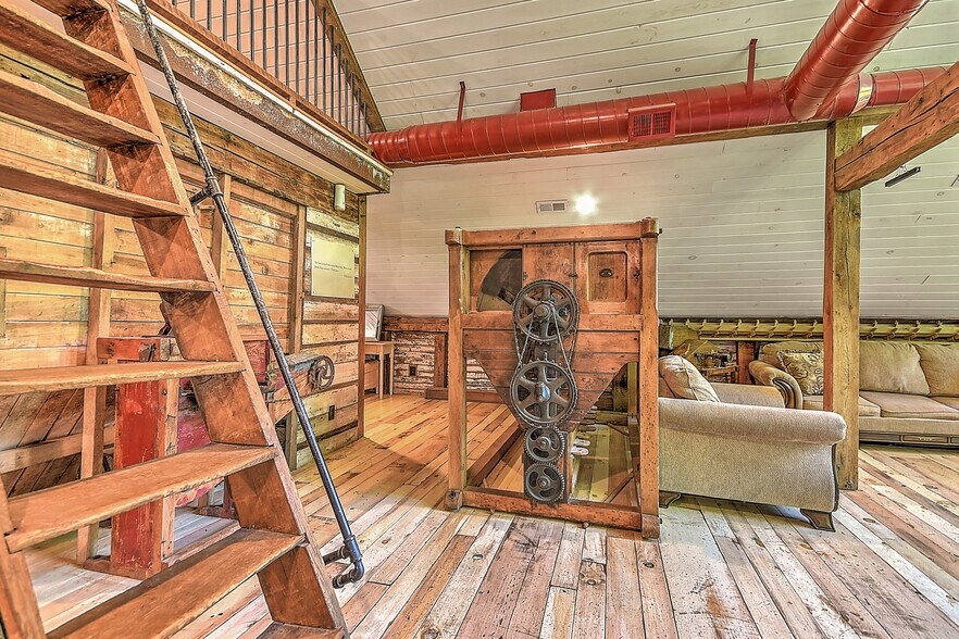More Photos Of 715 Carson Creek Rd, Limestone Specialty For Sale