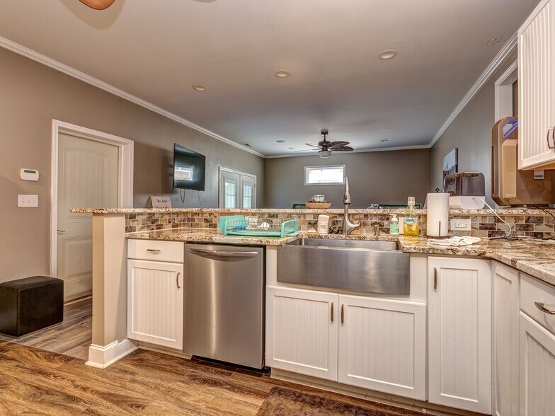 More Photos Of 116 Massey St, Fort Mill Flex For Sale