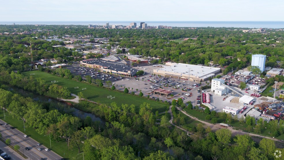 More Photos Of 2400-2438 Main St, Evanston General Retail For Lease