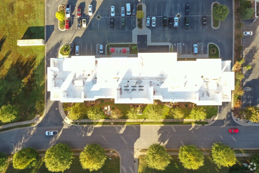 More Photos Of 139 Gateway Blvd, Mooresville Hotel For Sale